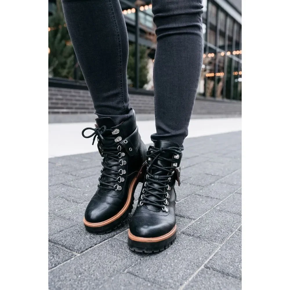 ✨indigo Ariana Combat Boots✨